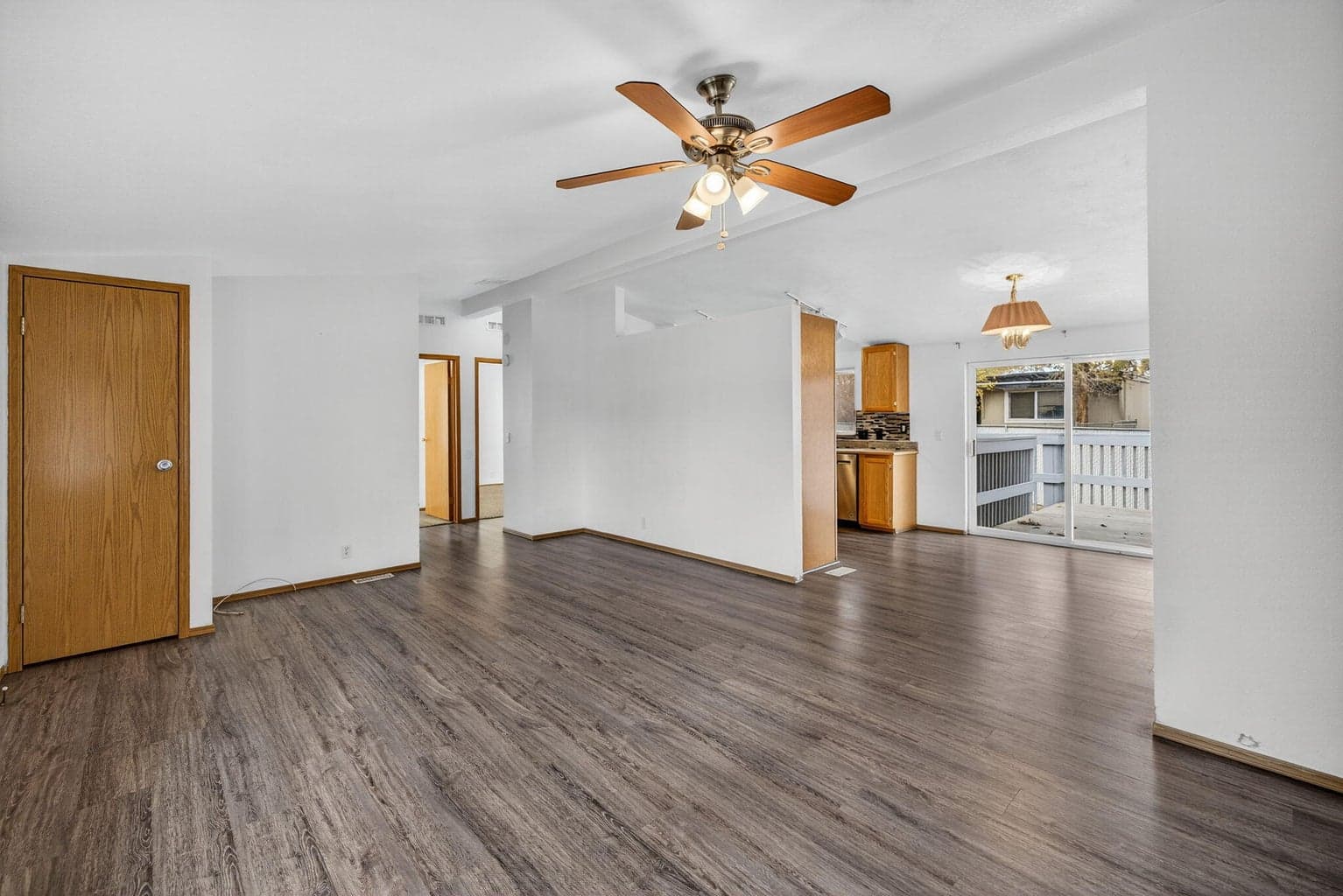 Photo of 609 SE Evergreen Avenue 6 of 35