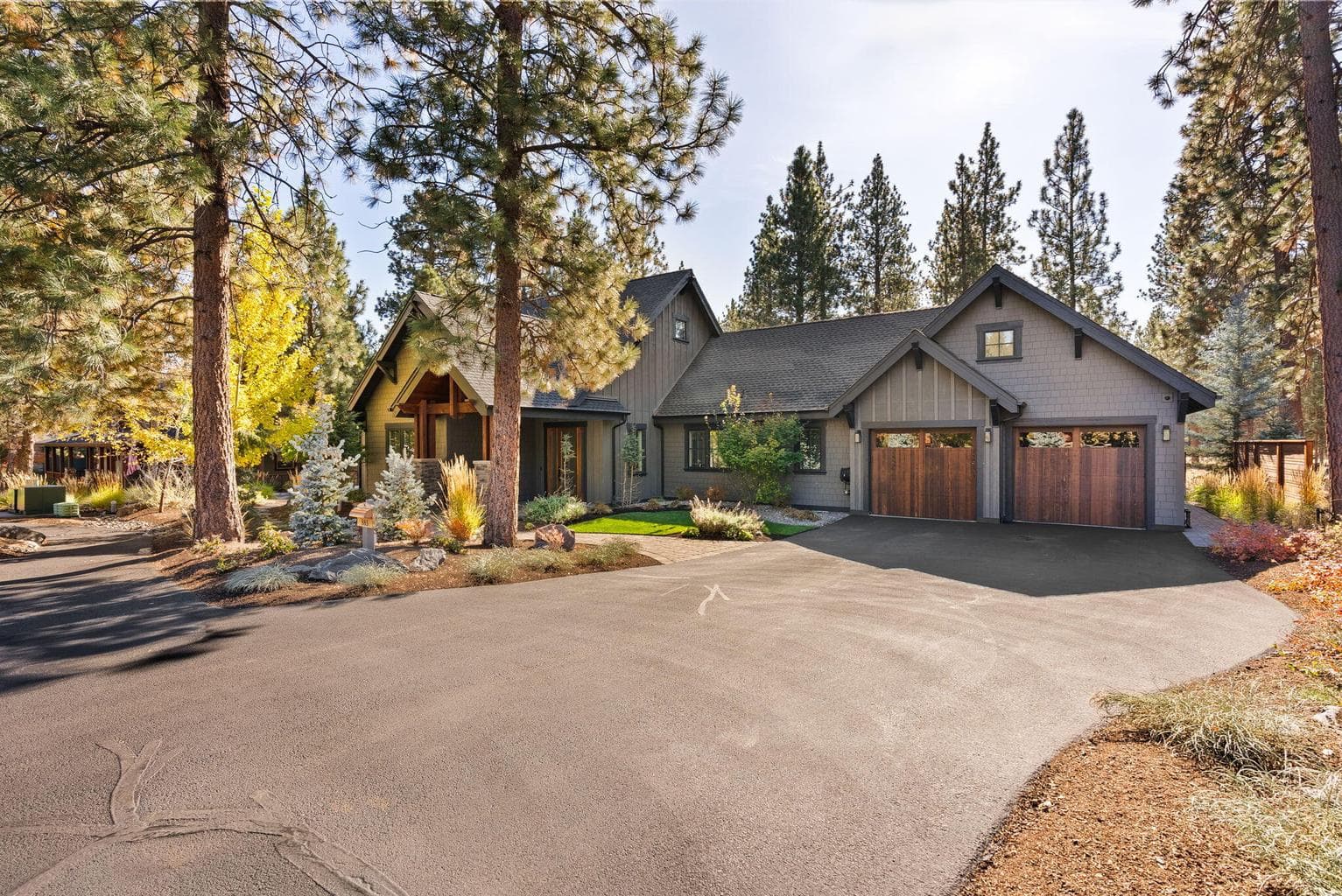 Photo of 885 Coyote Springs 2 of 60