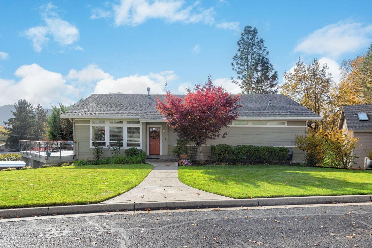 101 Cedar Ridge