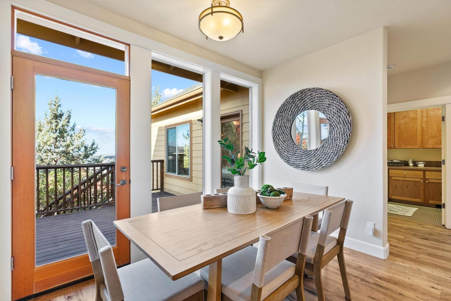 Photo of 4129 SW Majestic Avenue 15 of 52