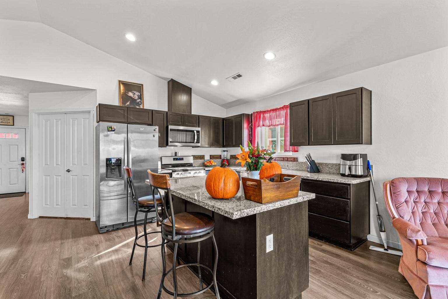 Photo of 7843 Cadence 5 of 25