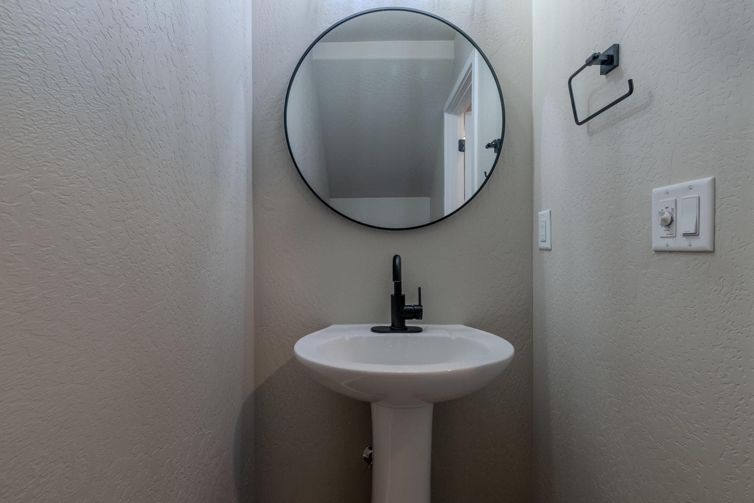 Photo of 7858 Phaedra 5 of 26