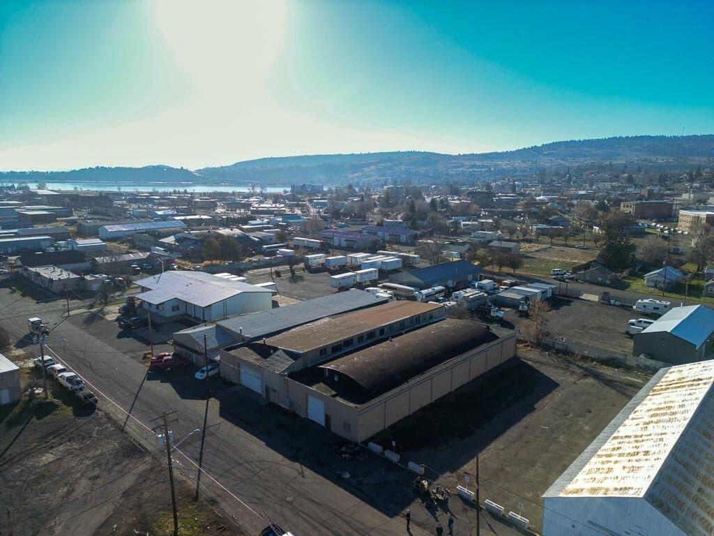 Photo of 300 Market 2 of 17