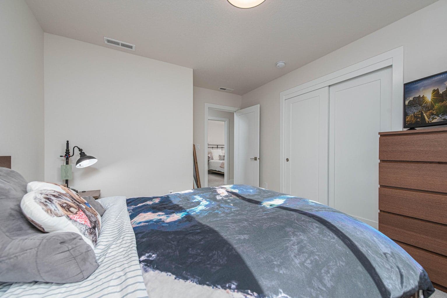 Photo of 63221 NW Red Butte Court 23 of 37