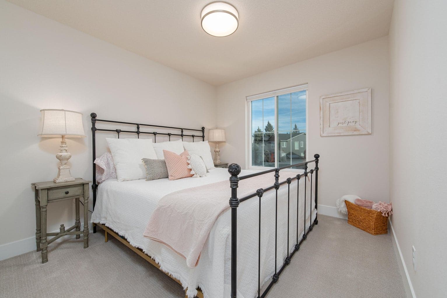 Photo of 63221 NW Red Butte Court 24 of 37