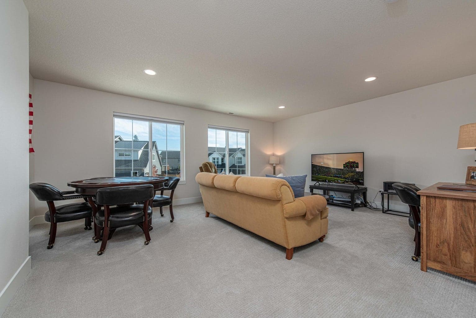 Bonus Room or 5th bedroom