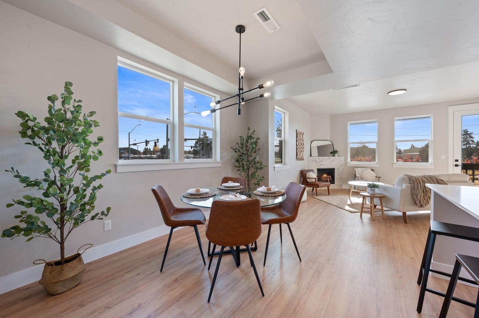 Photo of 20552 NE Empire Avenue 9 of 27