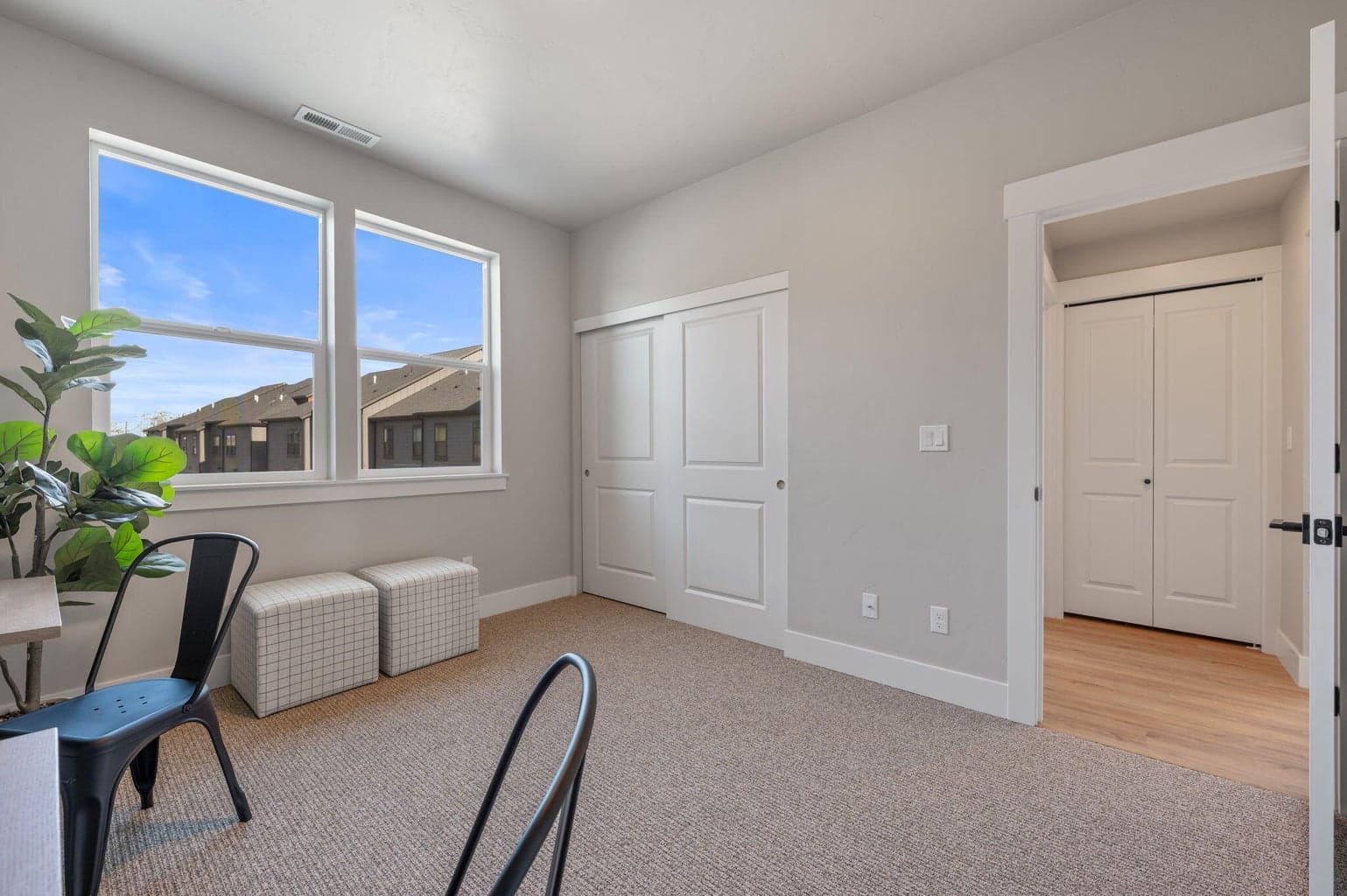 Photo of 20552 NE Empire Avenue 12 of 27