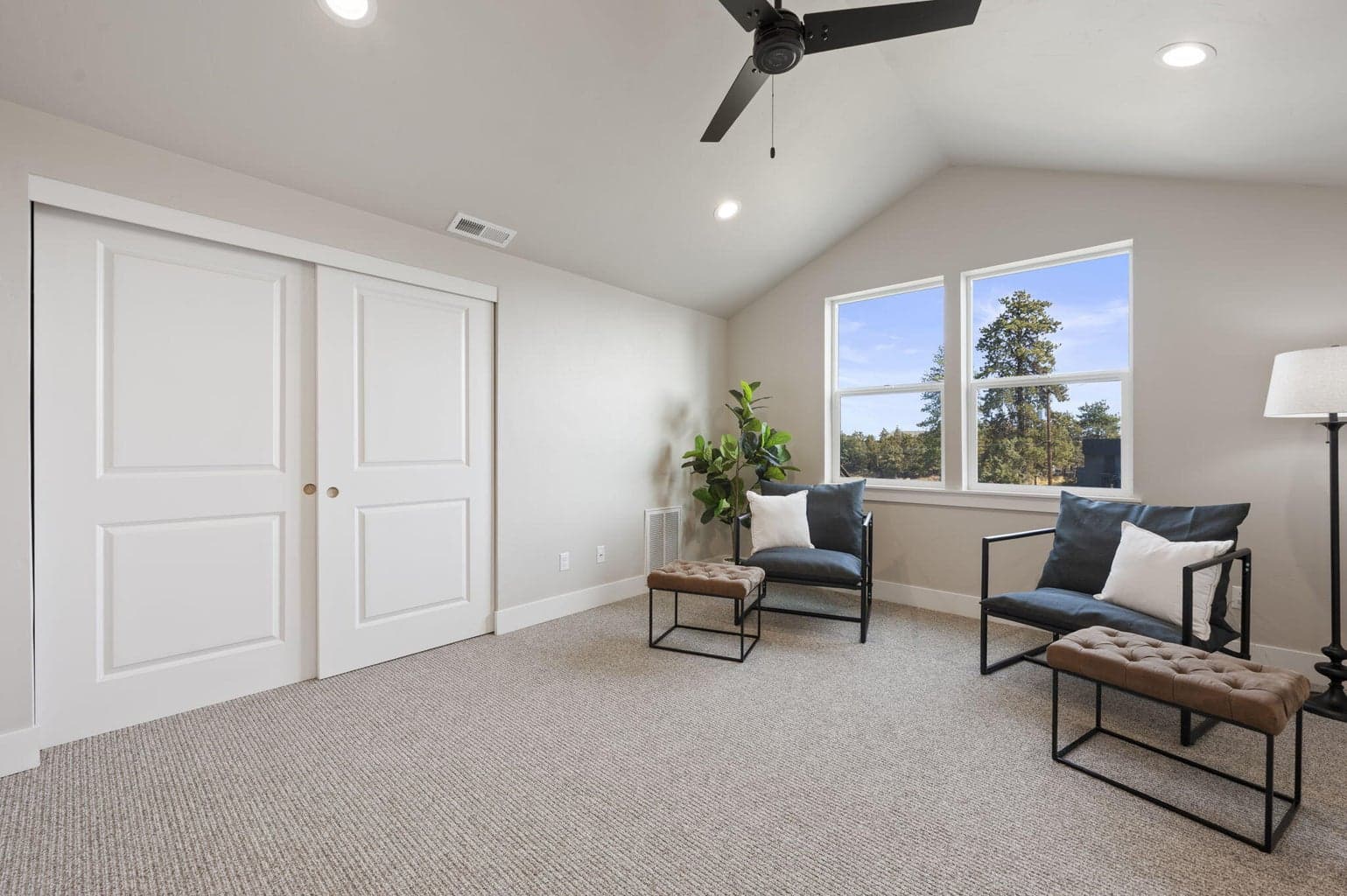 Photo of 20552 NE Empire Avenue 20 of 27