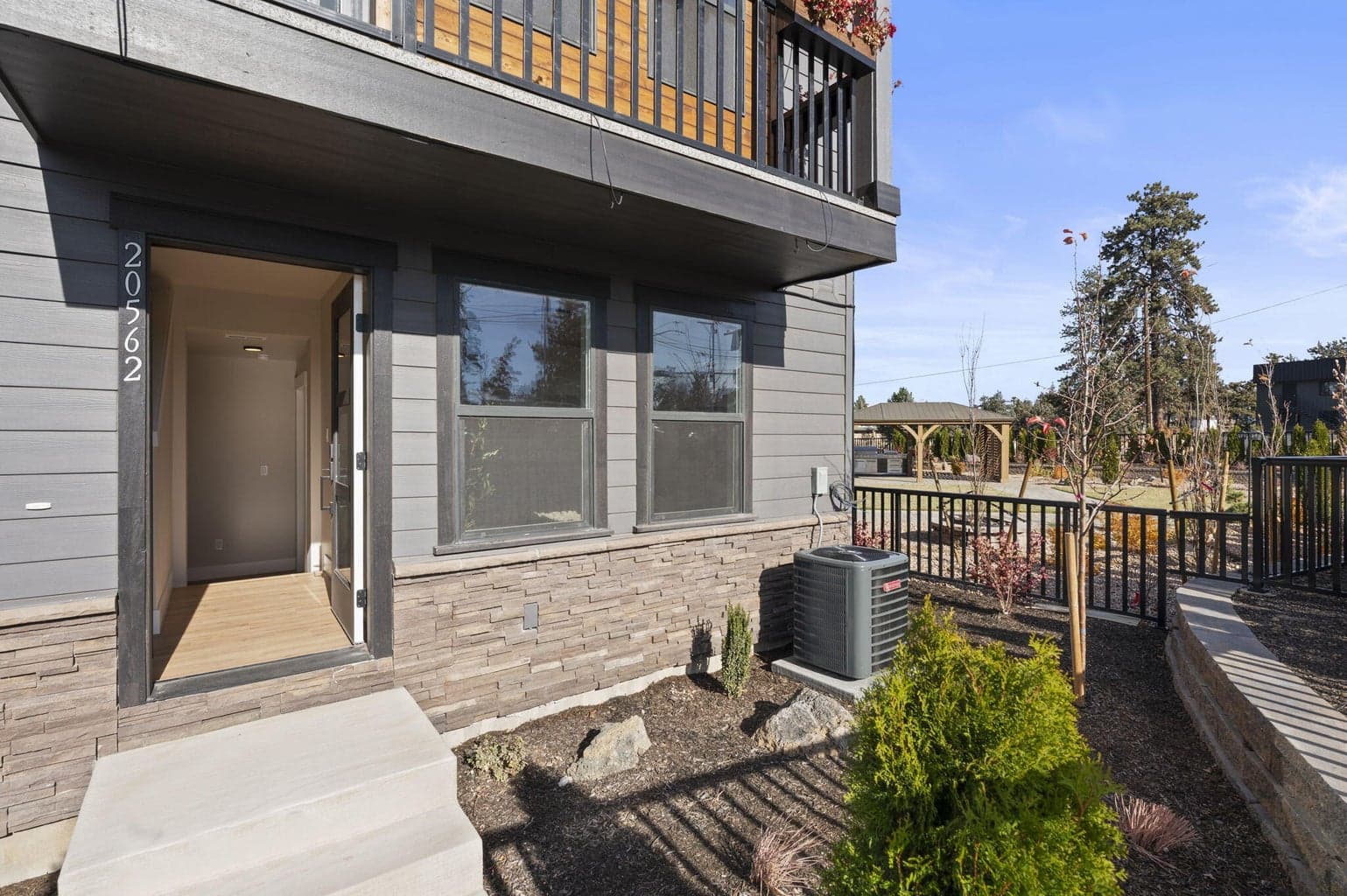 Photo of 20552 NE Empire Avenue 23 of 27