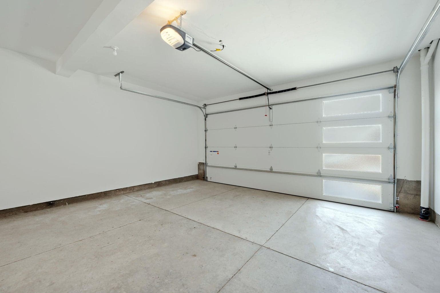 Photo of 20552 NE Empire Avenue 27 of 27