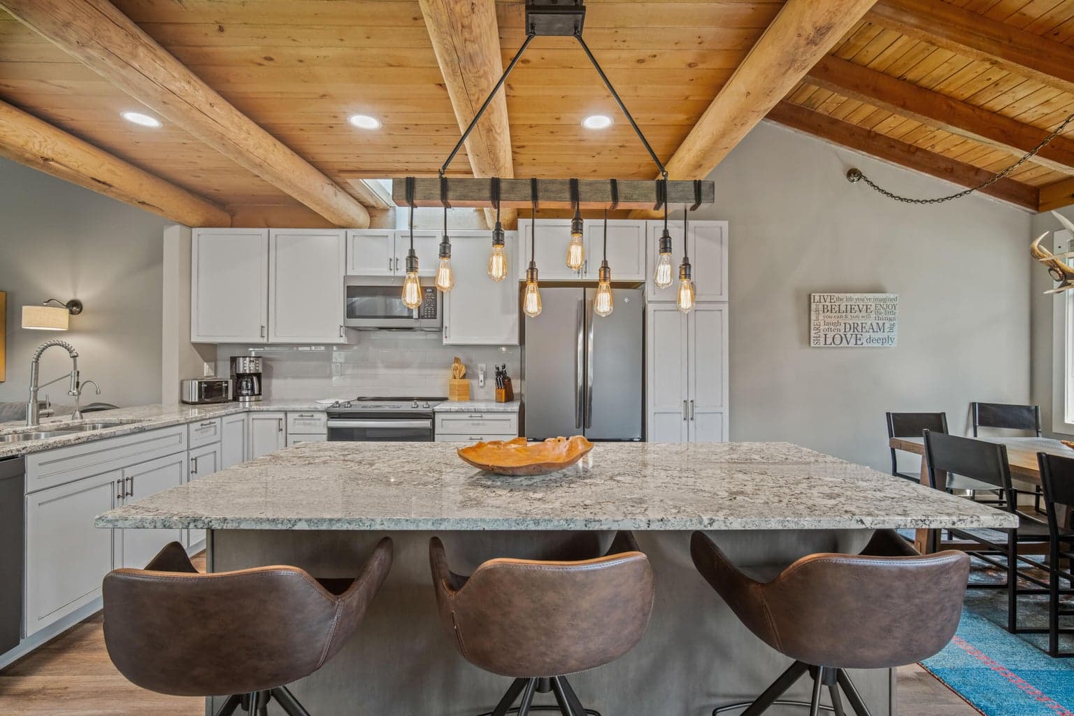 Photo of 57075 Wild Lily Lane 2 of 42
