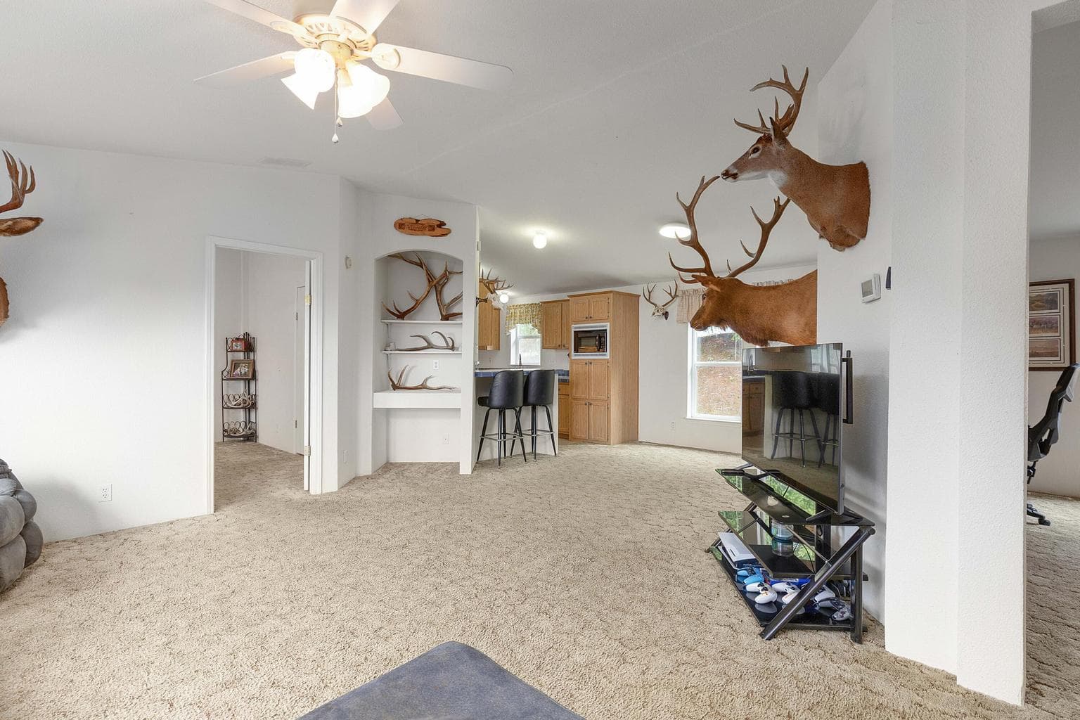 Photo of 5290 Goodrich 3 of 35