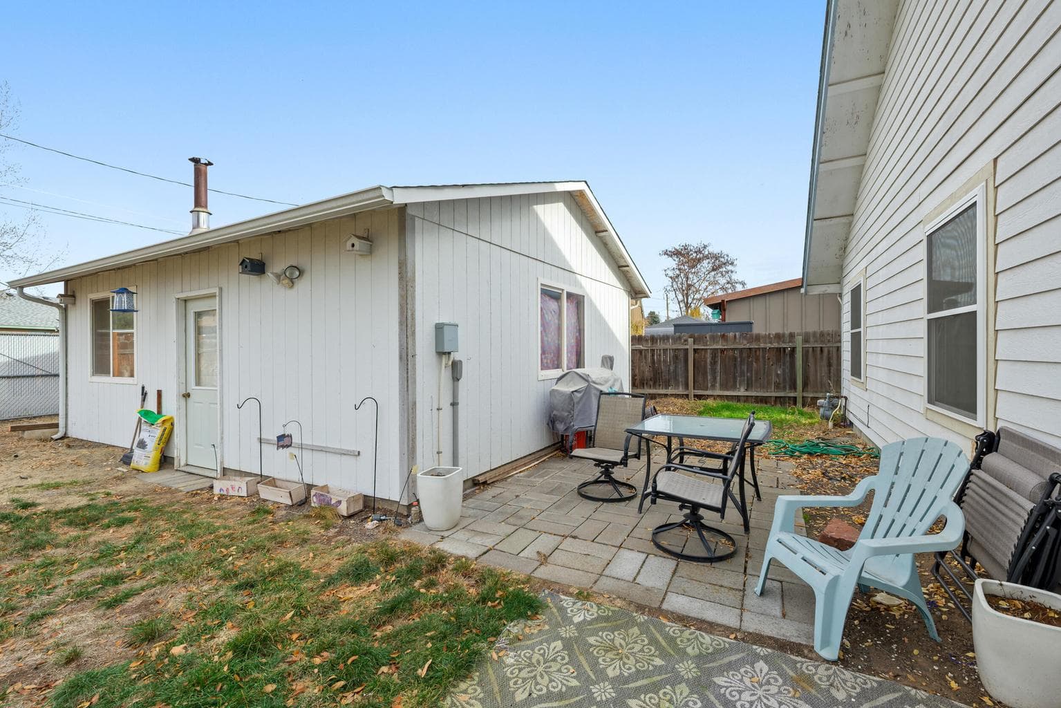 Photo of 605 NE Ochoco Avenue 13 of 15
