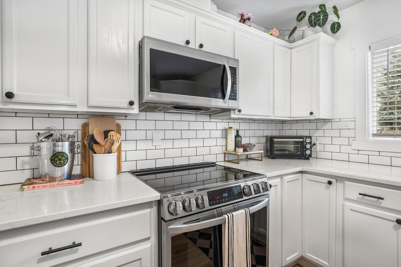 Photo of 1333 NE Dempsey Drive 16 of 41