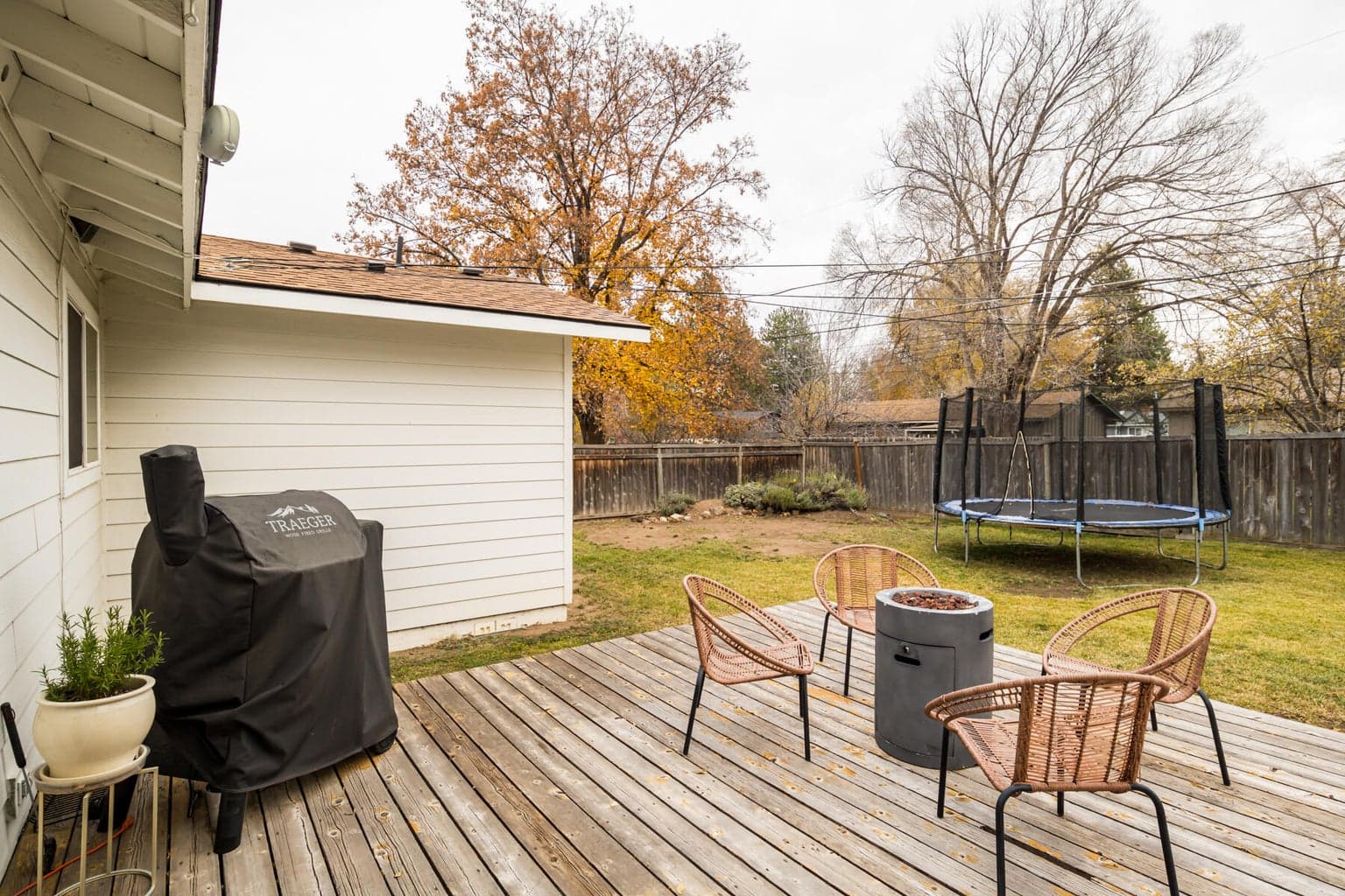 Photo of 1333 NE Dempsey Drive 29 of 41