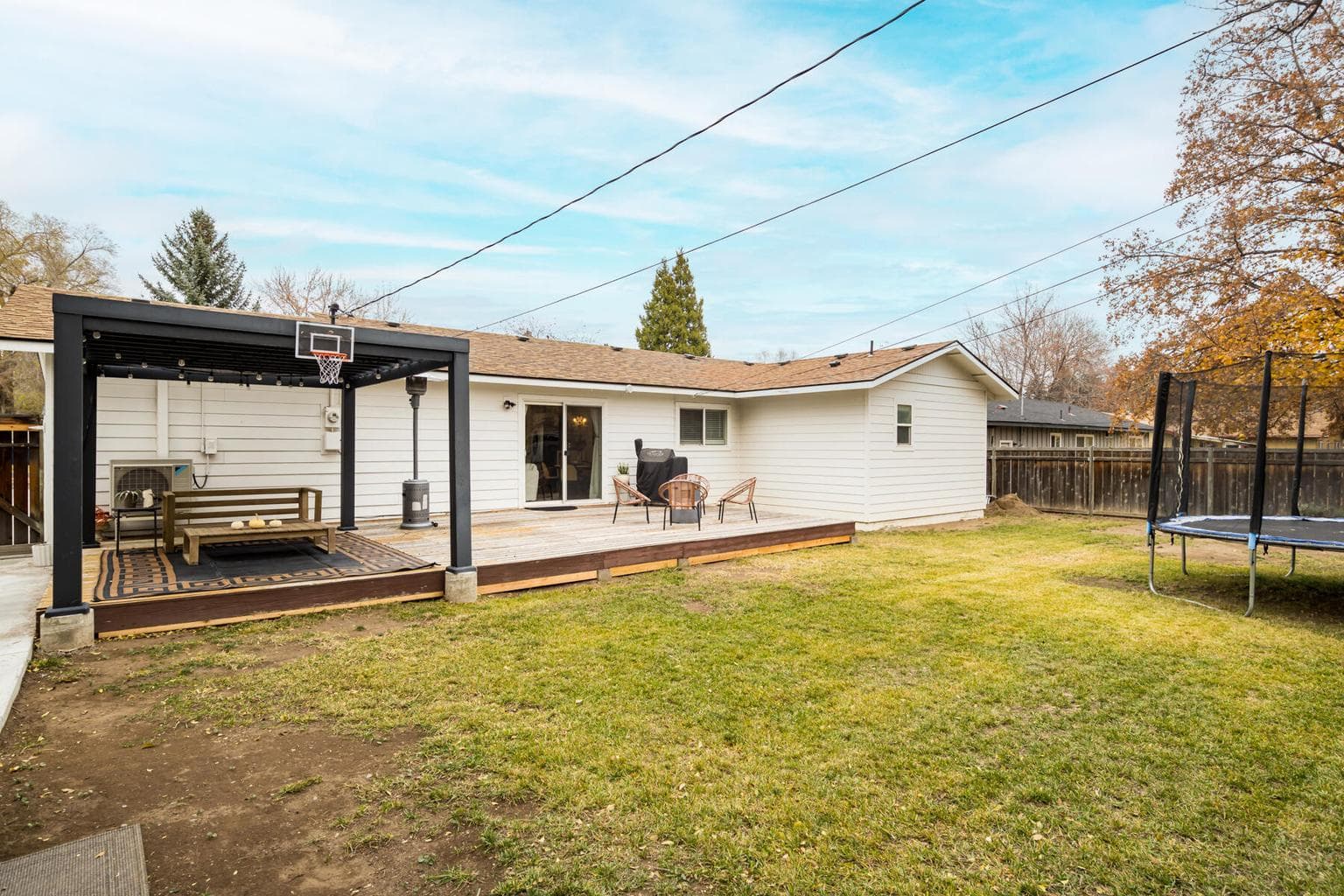 Photo of 1333 NE Dempsey Drive 28 of 41