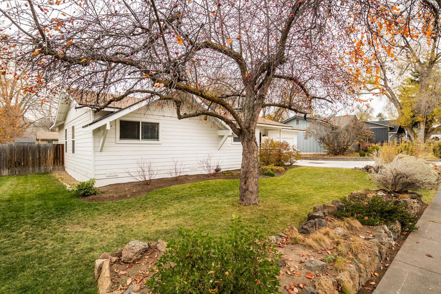 Photo of 1333 NE Dempsey Drive 39 of 41