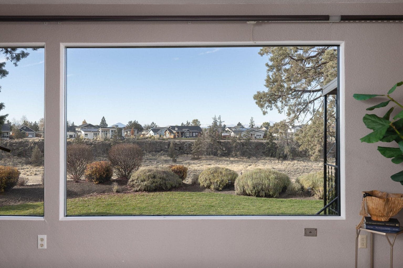 Photo of 531 NW Canyon Drive 9 of 41