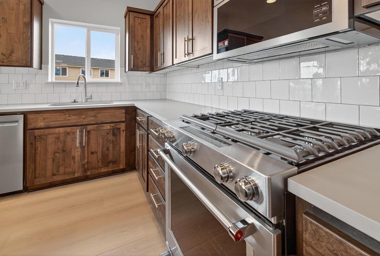 Photo of 4070 SW 38th Place 8 of 49