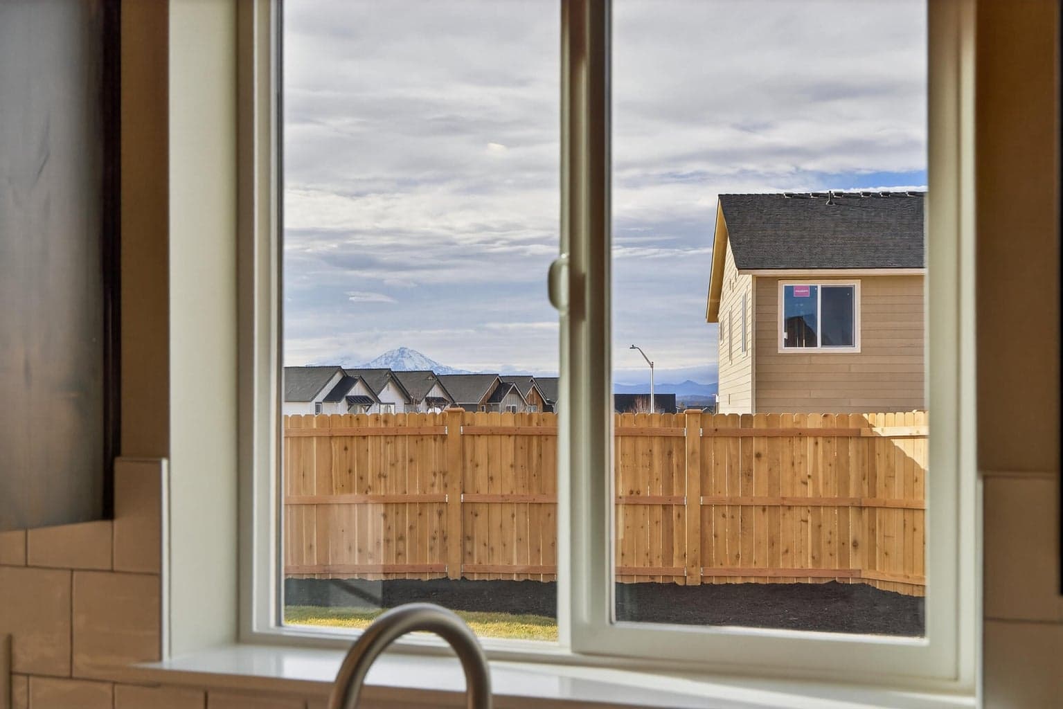 Photo of 4070 SW 38th Place 11 of 49