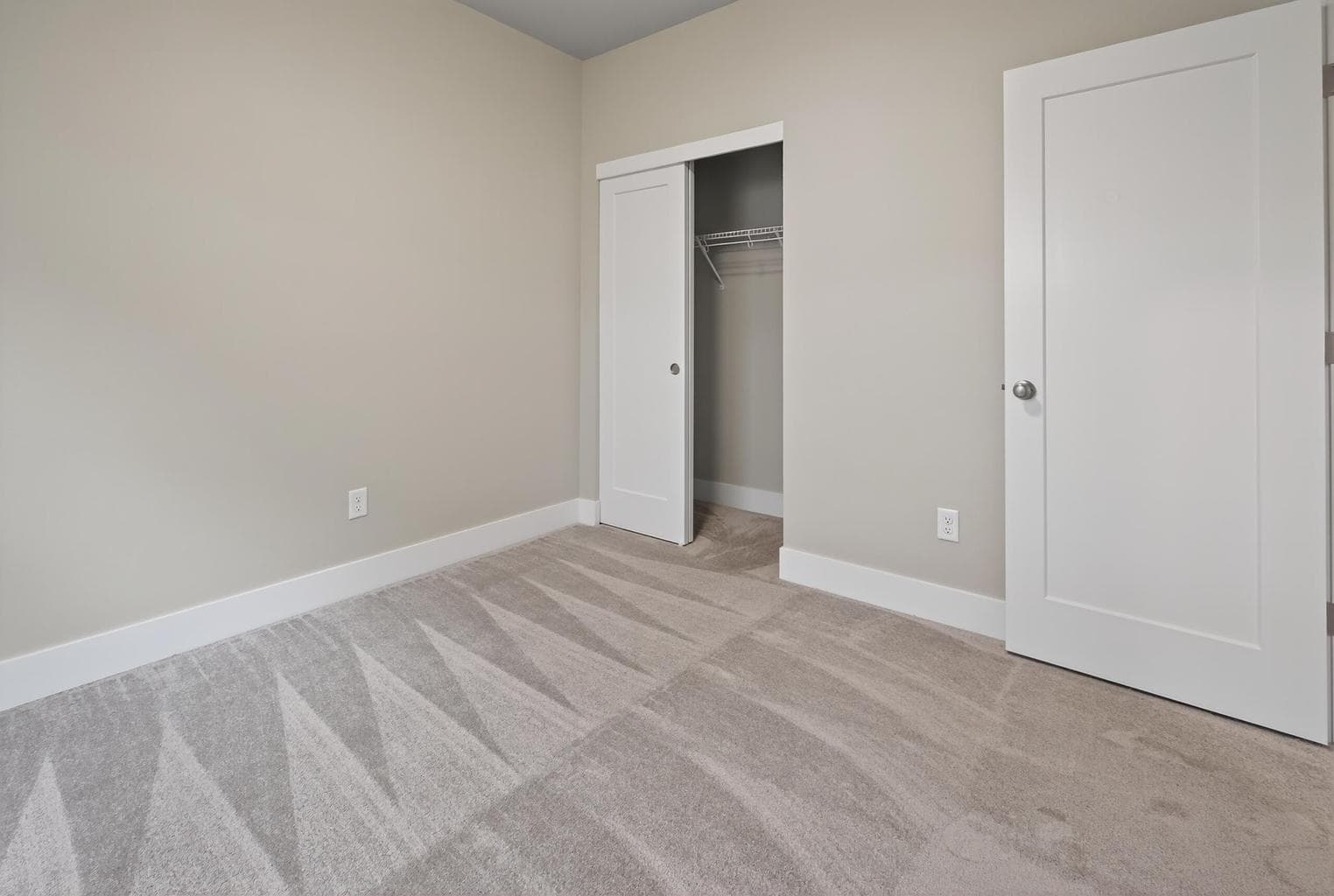 Photo of 4070 SW 38th Place 27 of 49