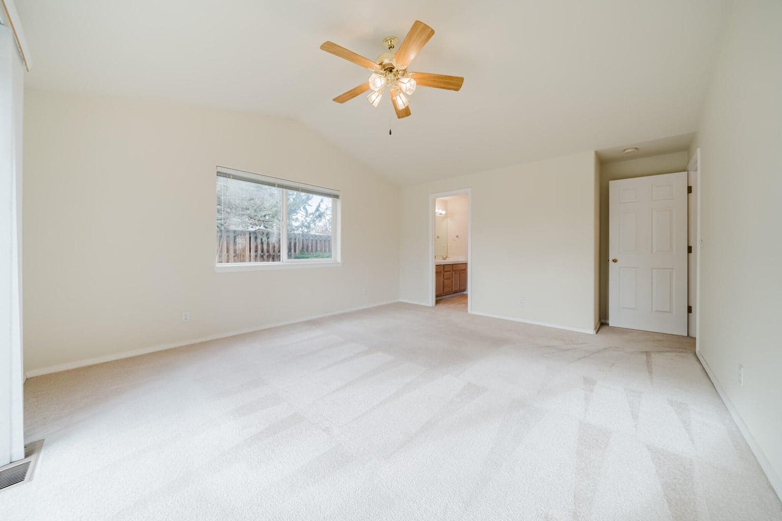Photo of 3734 SW Wickiup Place 28 of 53
