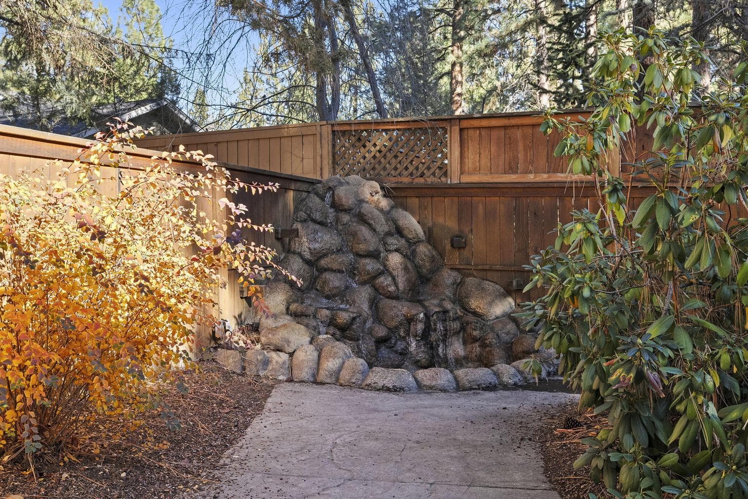 Photo of 1872 NW Hill Point Drive 33 of 39