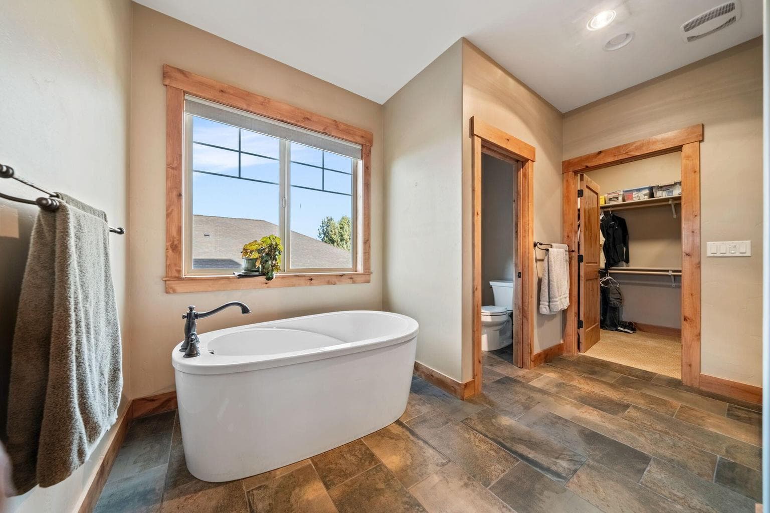 Photo of 577 Highland Meadow Loop 21 of 60