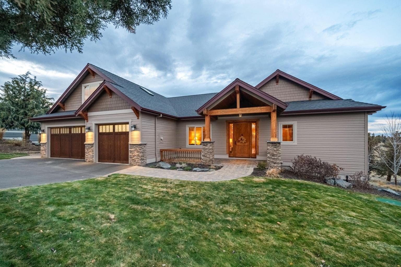 Photo of 577 Highland Meadow 4 of 60