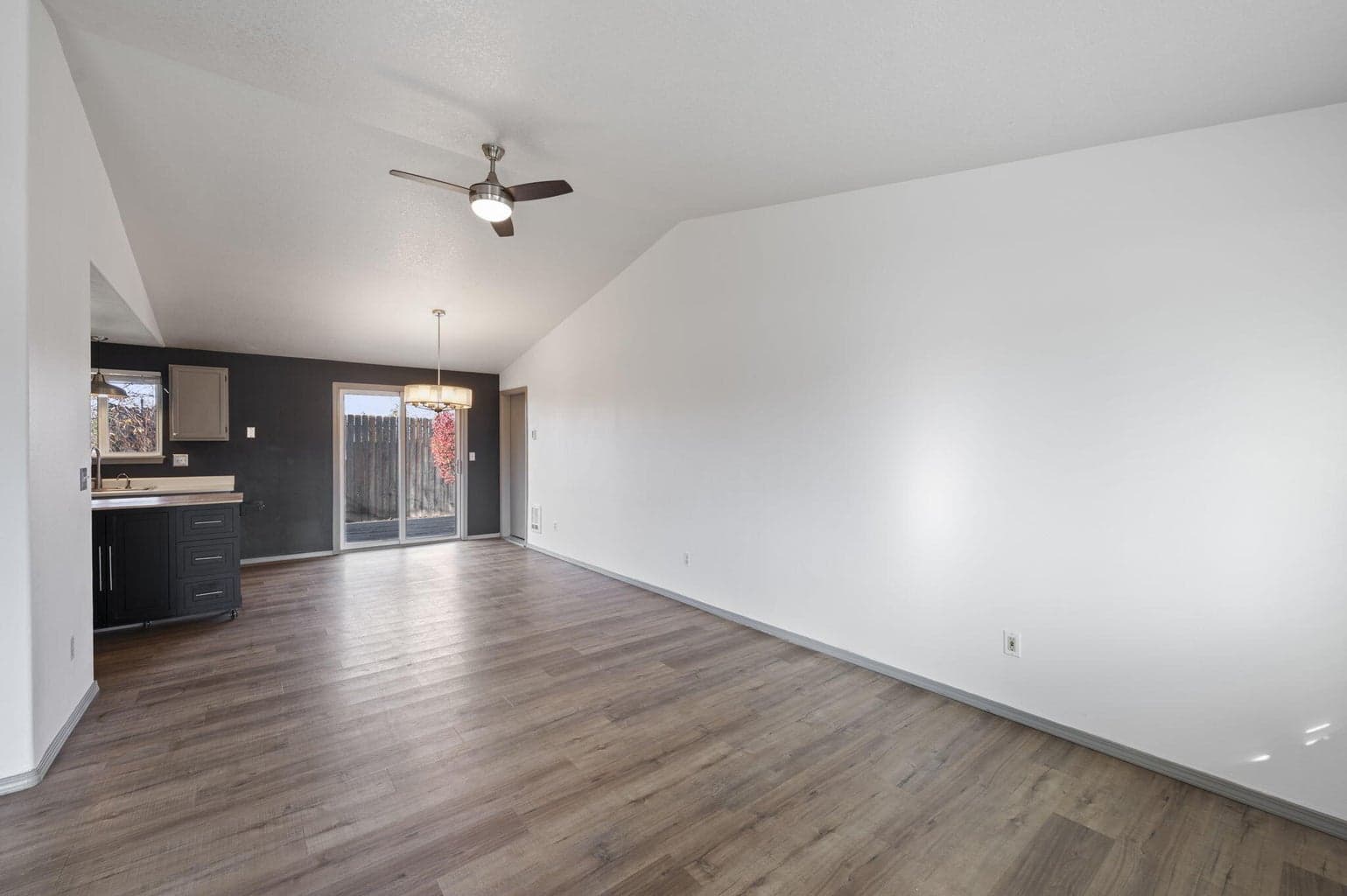 Photo of 2123 33rd 4 of 36