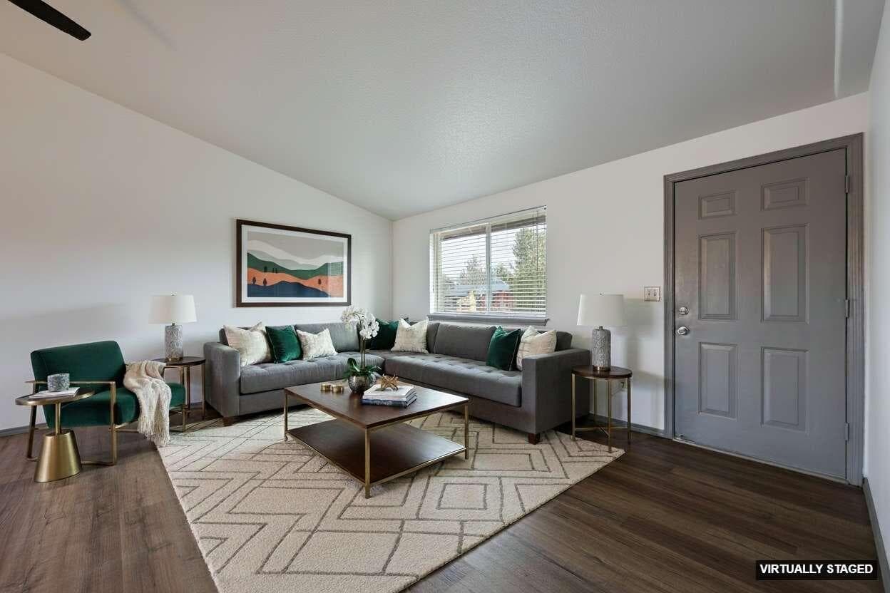 Photo of 2123 SW 33rd Street 7 of 36