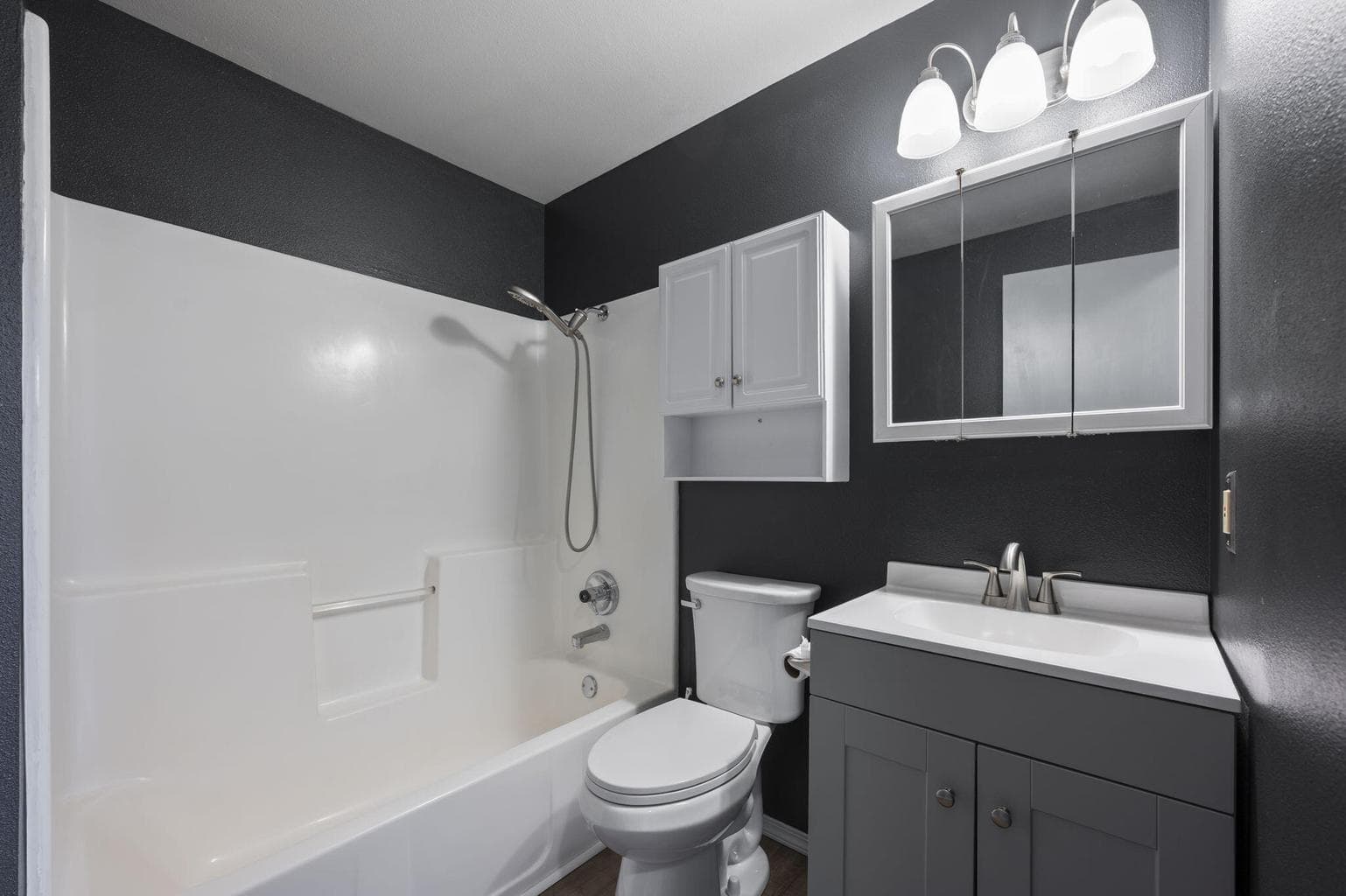 Photo of 2123 SW 33rd Street 19 of 36