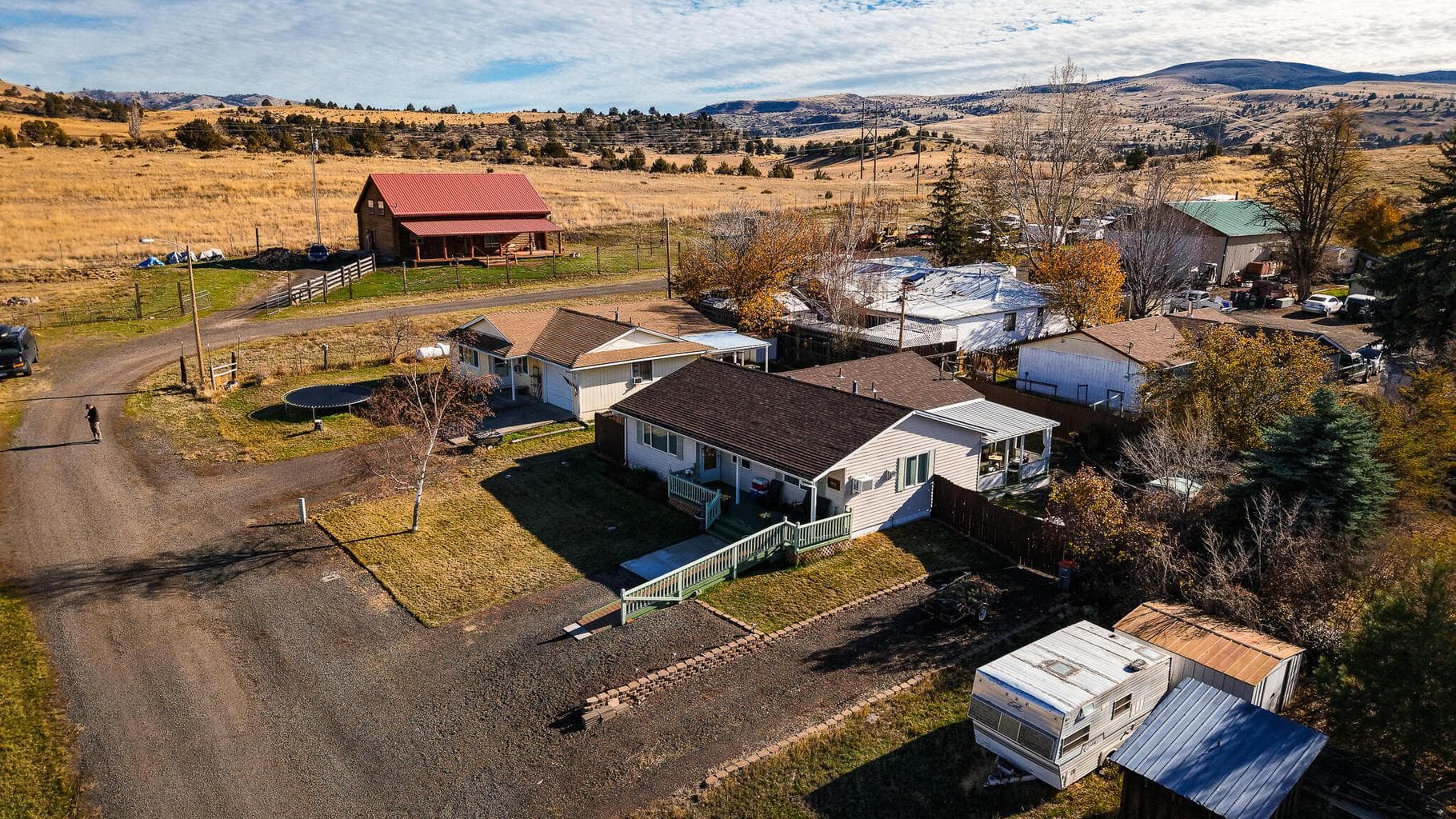 Photo of 1225 B 2 of 32