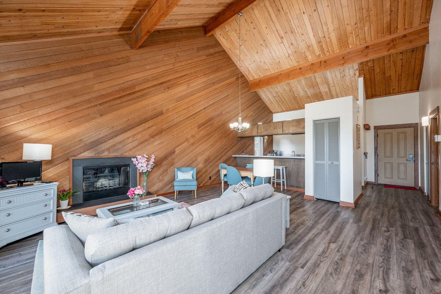 Photo of 18575 Century 2 of 59