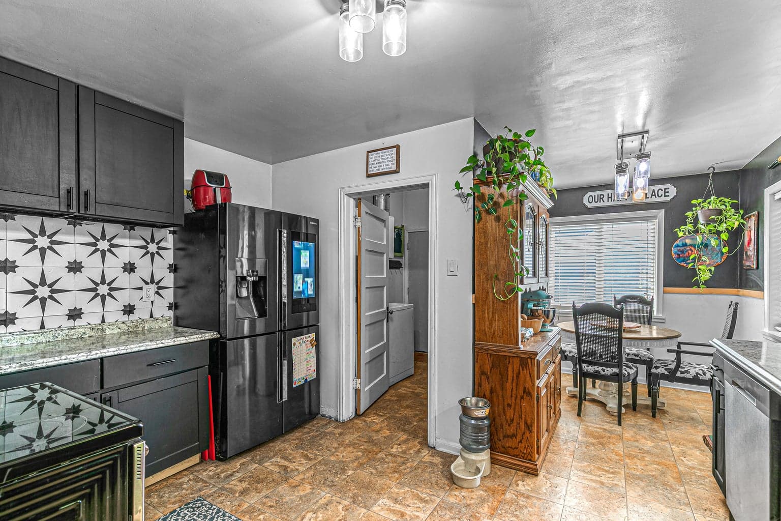 Photo of 219 Berrydale 5 of 28