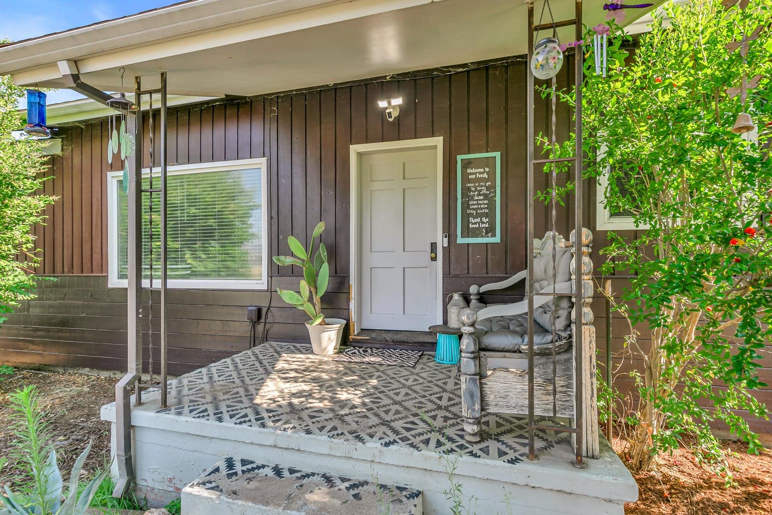 Photo of 219 Berrydale 2 of 28