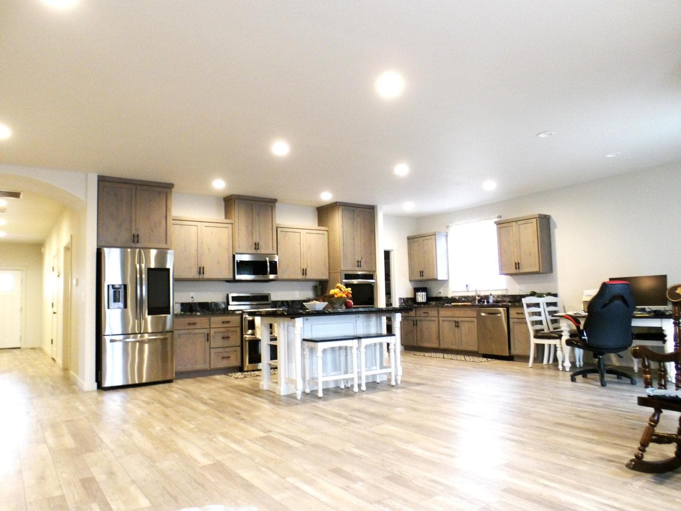 Photo of 3154 NW Cedar Avenue 8 of 26