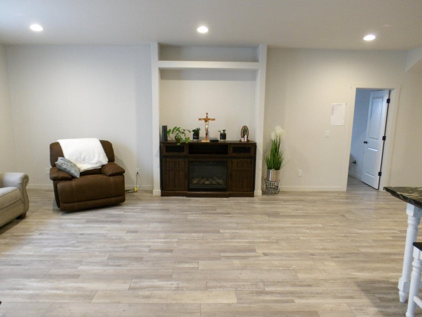 Photo of 3154 Cedar 5 of 26