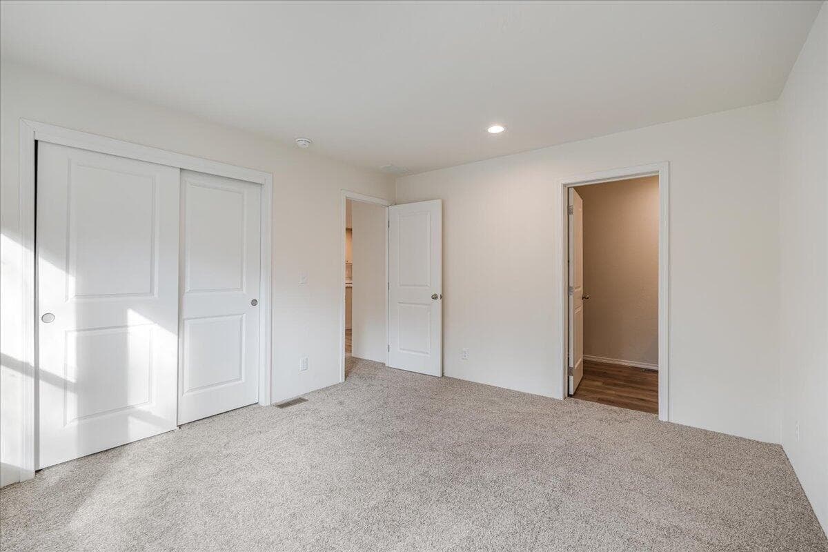 Photo of 52710 Oak Drive 13 of 27
