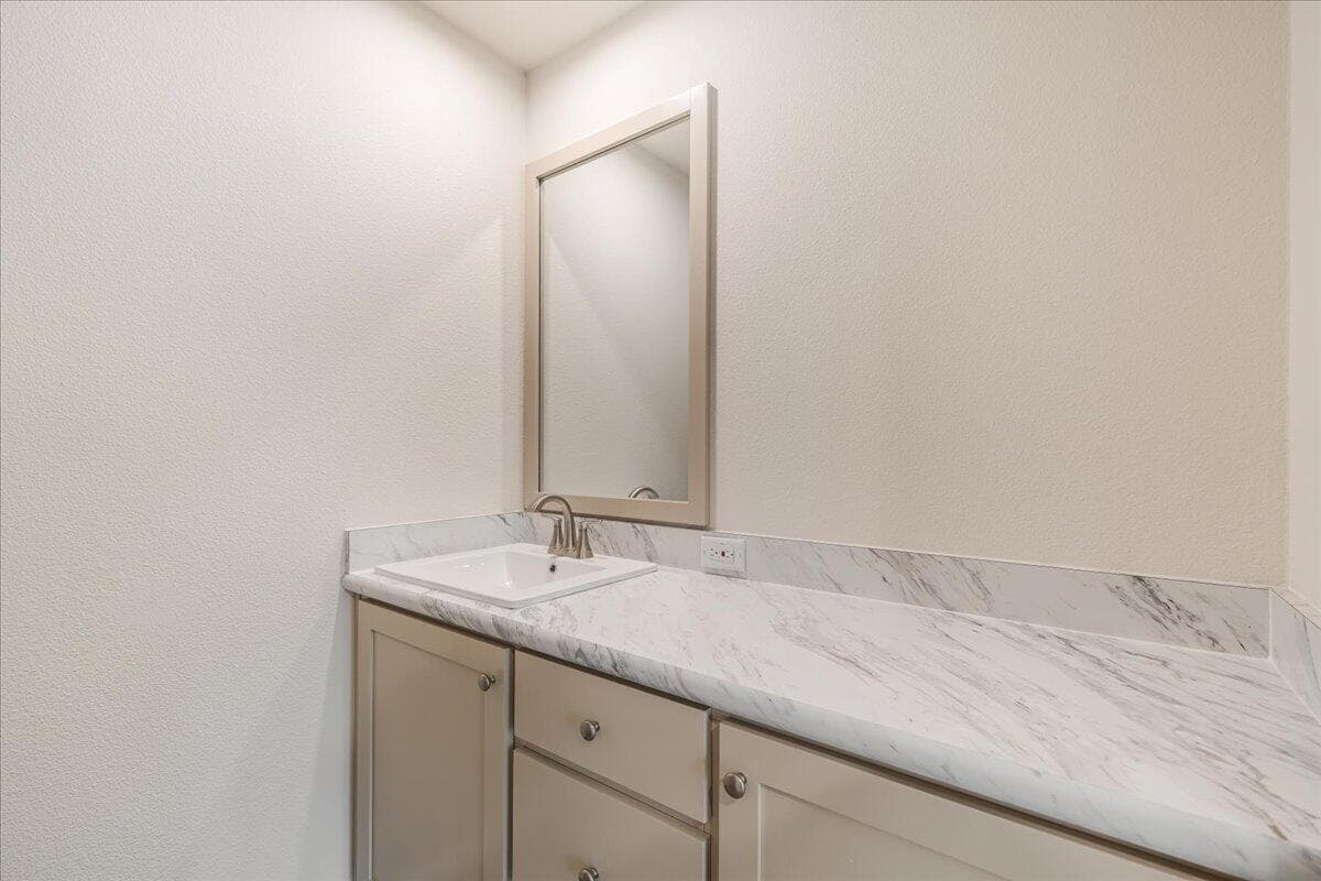 Photo of 52710 Oak Drive 14 of 27