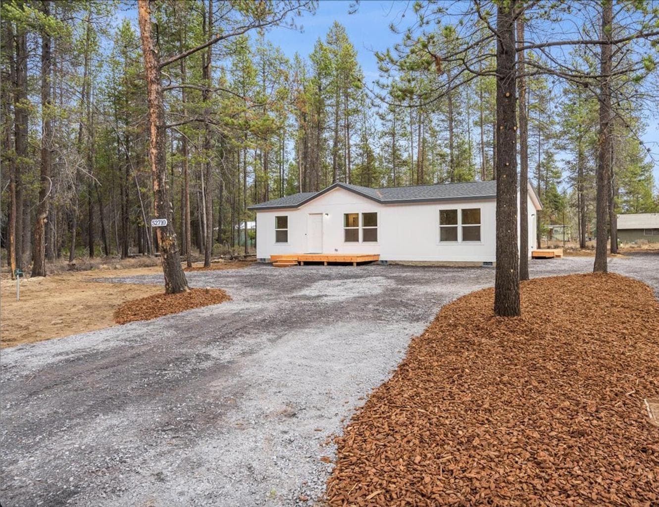 Photo of 52710 Oak Drive 3 of 27