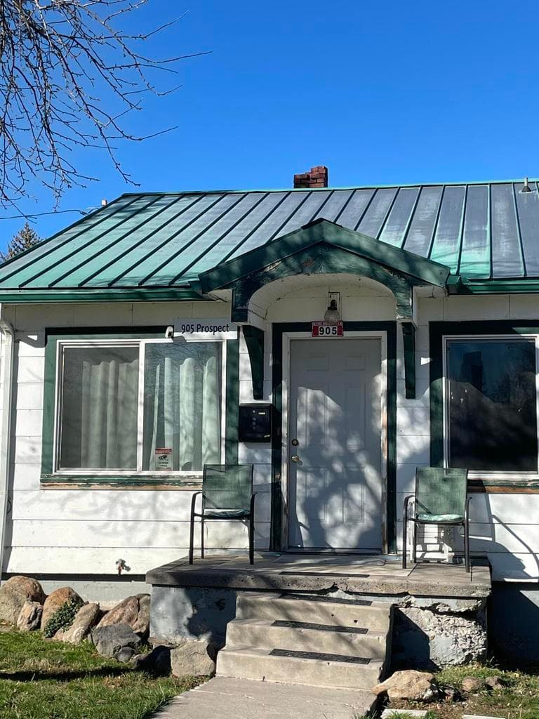 905 Prospect