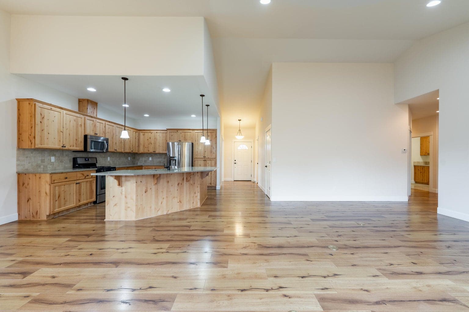 Photo of 1752 NW Upas Avenue 19 of 68