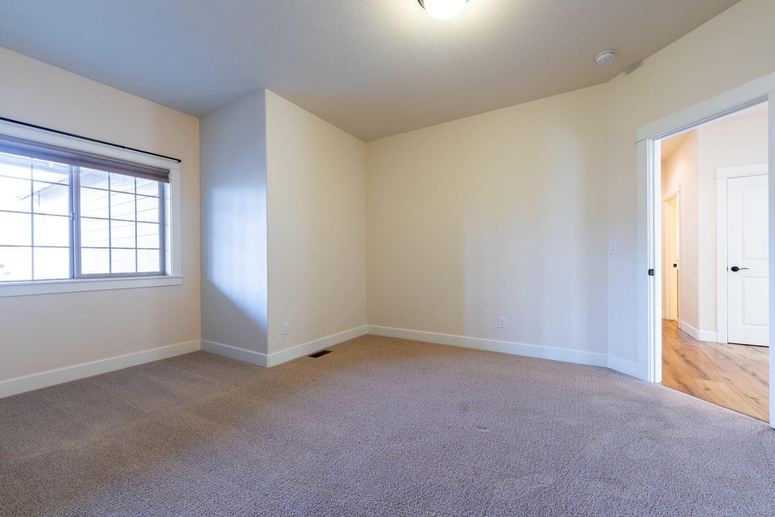 Photo of 1752 NW Upas Avenue 54 of 68