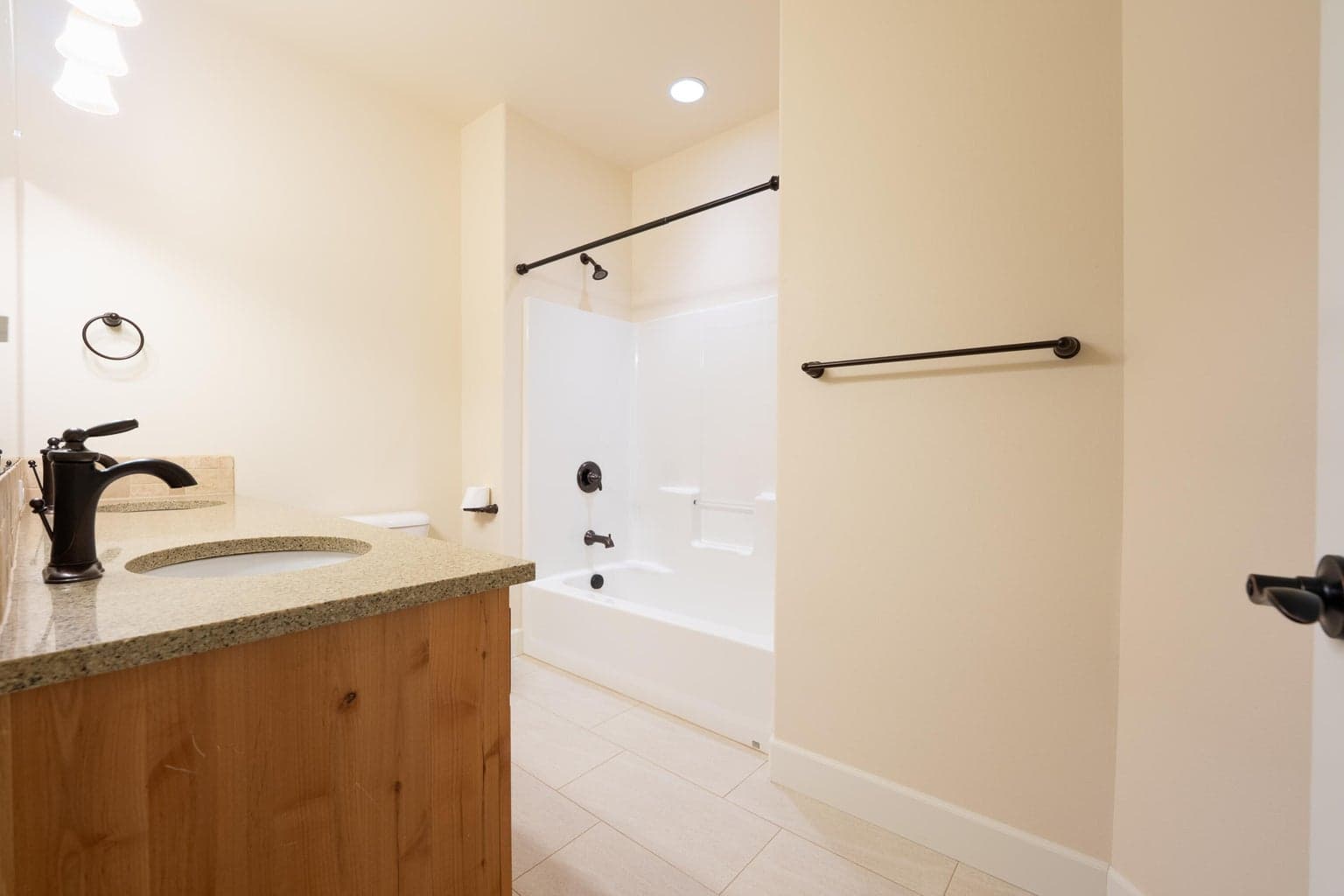 Photo of 1752 NW Upas Avenue 33 of 68