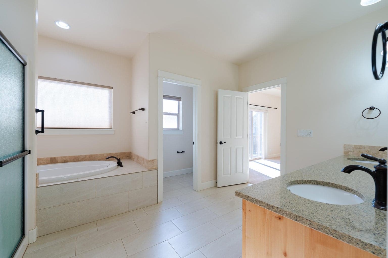 Photo of 1752 NW Upas Avenue 47 of 68