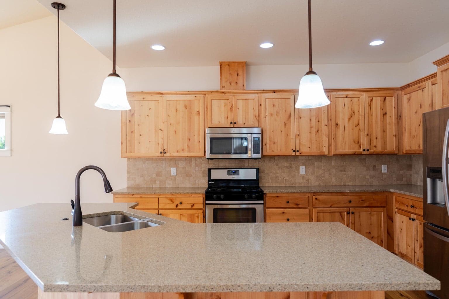 Photo of 1752 NW Upas Avenue 12 of 68