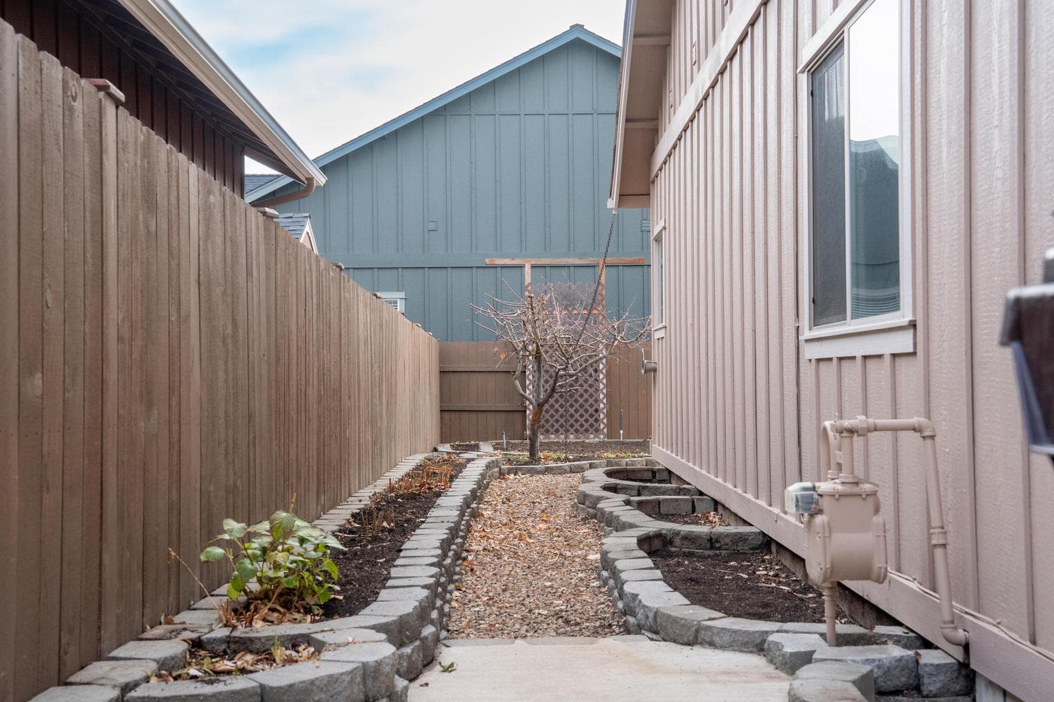 Photo of 1752 NW Upas Avenue 60 of 68