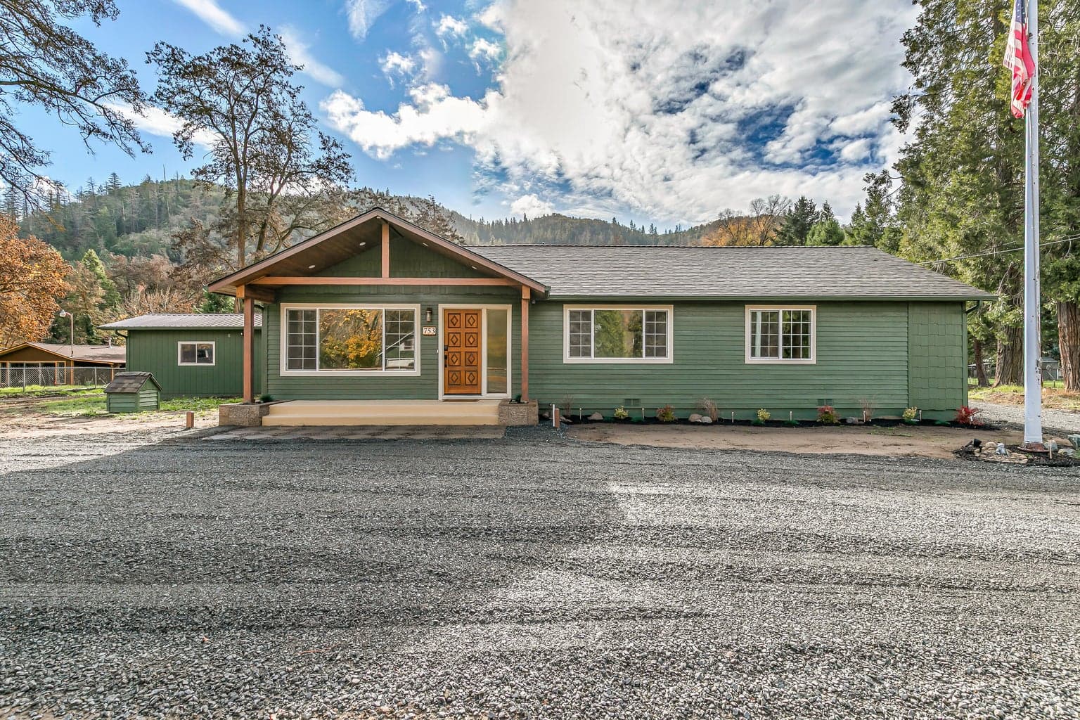 753 Rogue River, Gold Hill, 97525